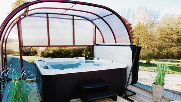 SPA-Überdachung ArtSPA als geschützter Wellnessbereich SPA-Überdachung ArtSPA als geschützter Wellnessbereich