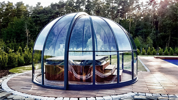 SPA Überdachung Aluna® UFO als runde Überdachung für Wellnessbereiche