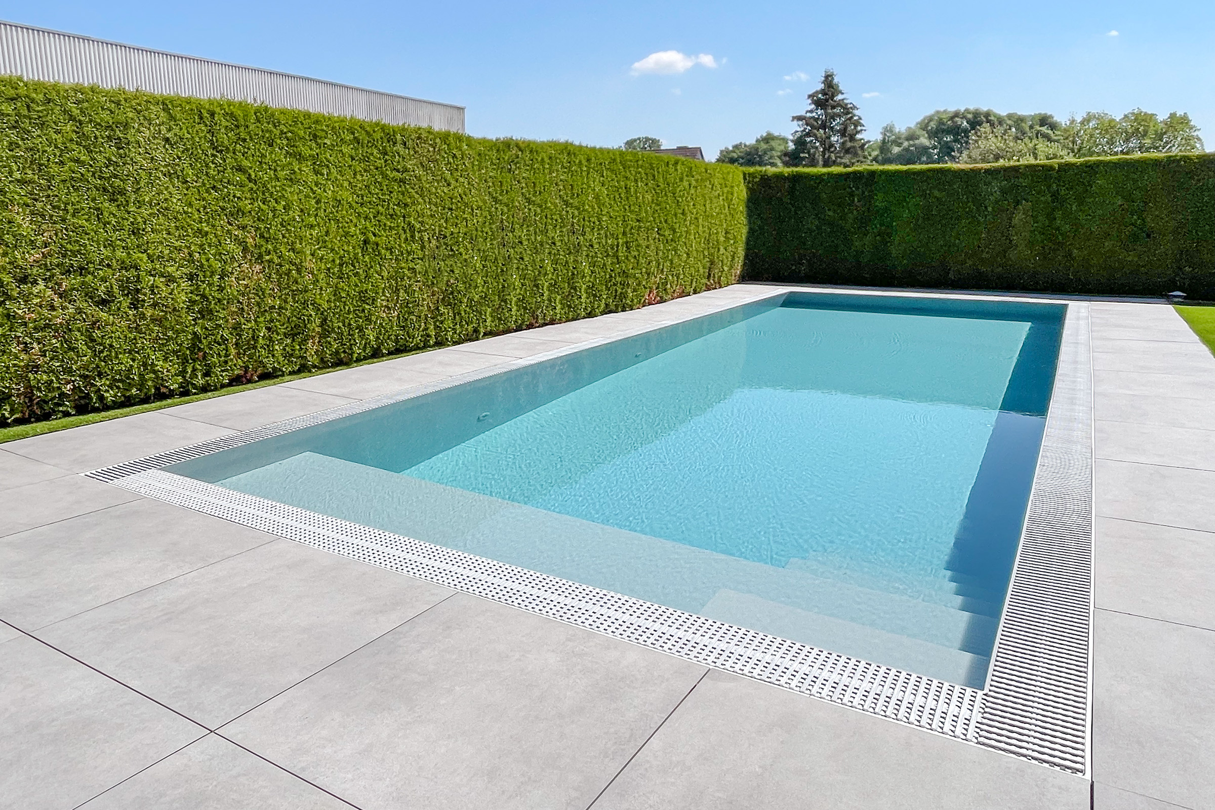 pp-rinnenbecken-pime-pp-108-grau-008a Prime PP-Pool 4x11 m Überlaufbecken