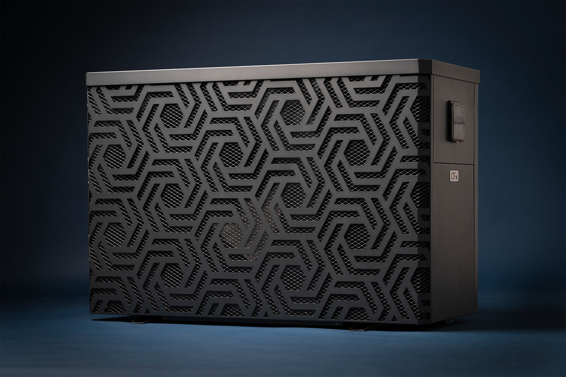CF Comfort Pool Wärmepumpe Inverter R290, Ansicht von vorne mit Wabenmuster-Gitter